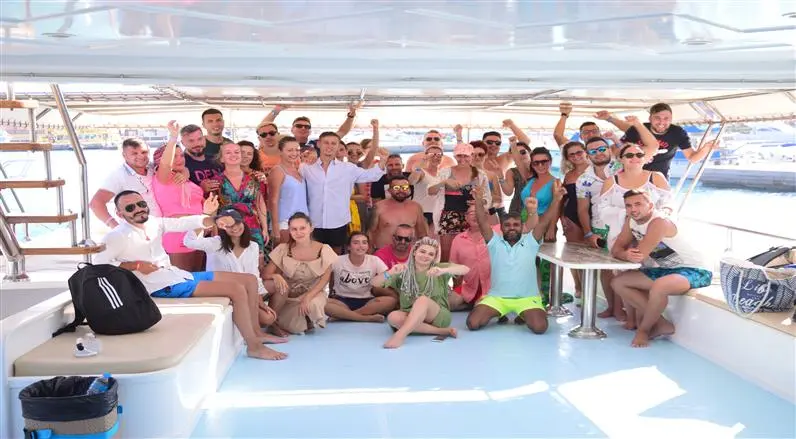 About-team-mannaitours